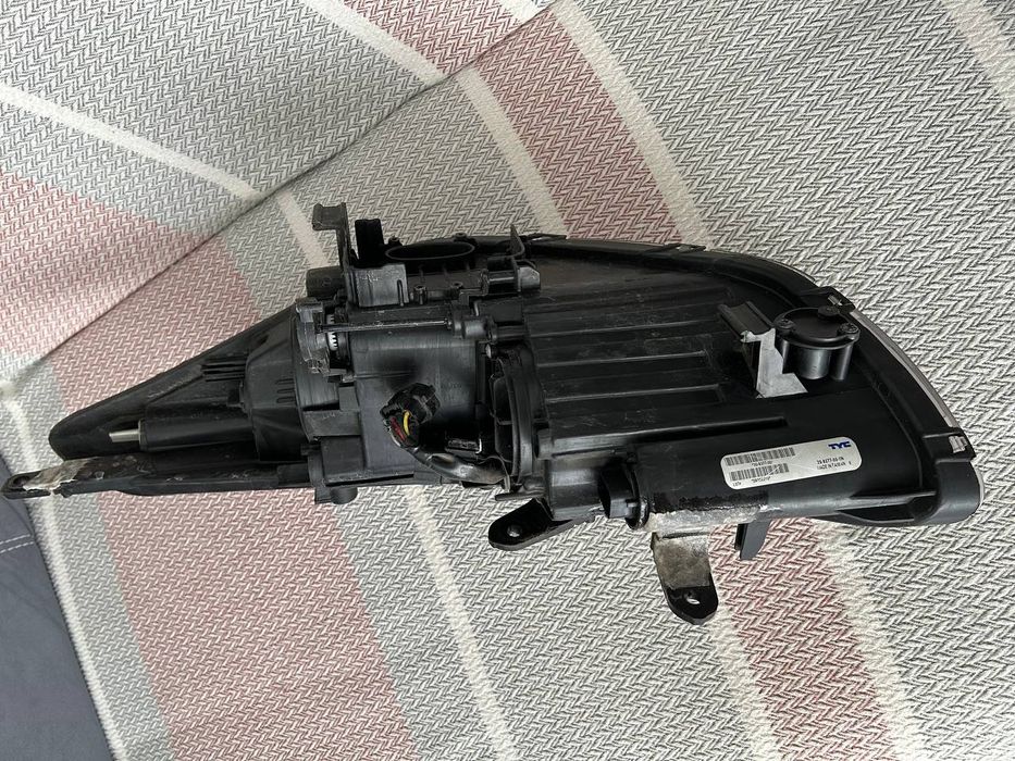 Фара для  Hyundai Elantra