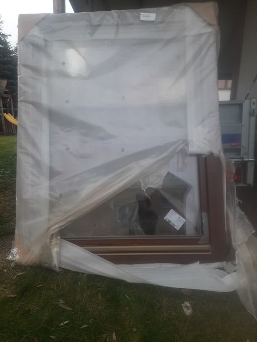 Nowe okno drewniane jednoskrzydlowe prawe  118x150