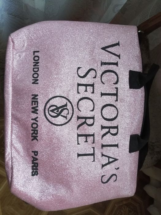 Продам сумку нову