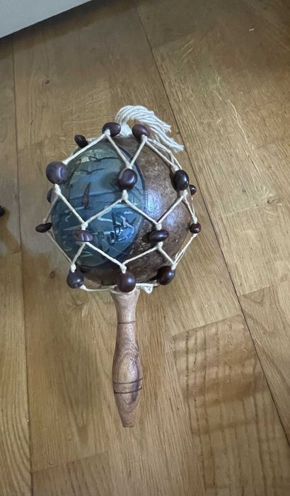 Maraca Cubana vintage, peça artesanal em madeira