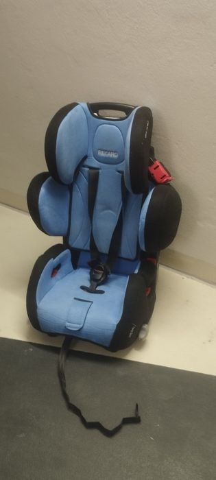 Dziecięcy fotelik samochodowy marki Recaro, model Young Sport Hero