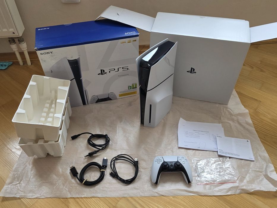 PS5 Slim офіційна модель 2008 з дисководом приставка playstation 5