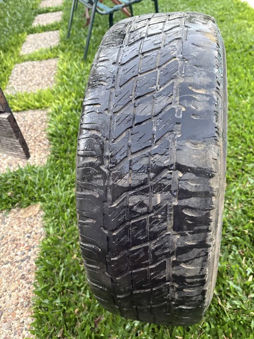 Pneu pirelli scorpion com jante R16 em bom estado