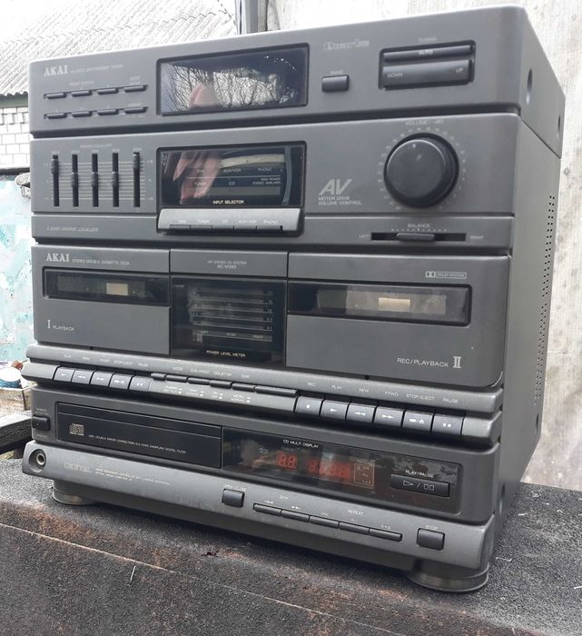 Akai AC-M393L музыкальный центр с Германии: 2 300 грн