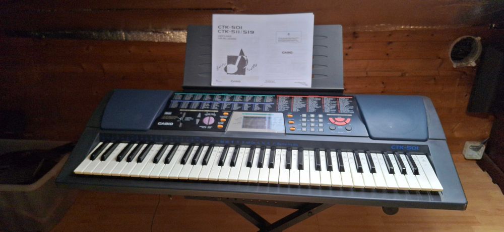 Teclado/piano eletrónico Casio CTK-501