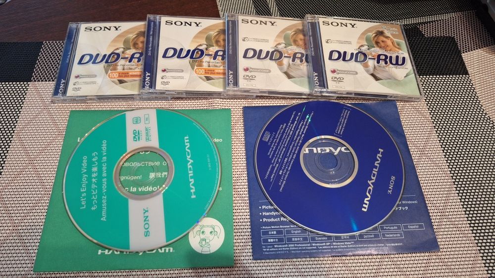 Камера SONY HDR SR7E  в хорошому стані і в не поганій комплектації