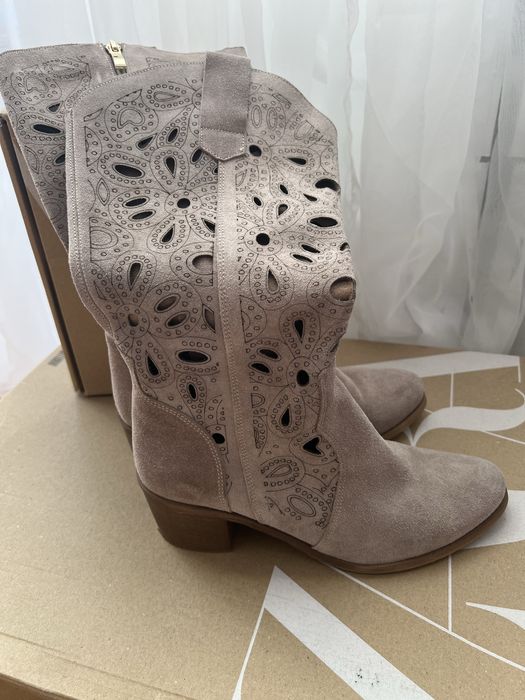 Жіночі чоботи натуральний замш