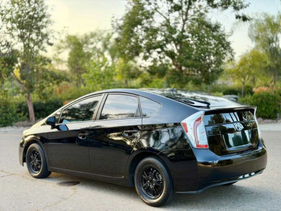 Toyota Prius      2015