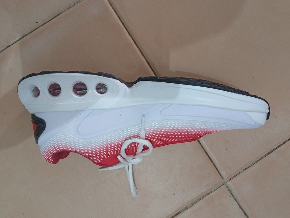 Ténis estilo Air Max Dn vermelhos/brancos – Excelente estado