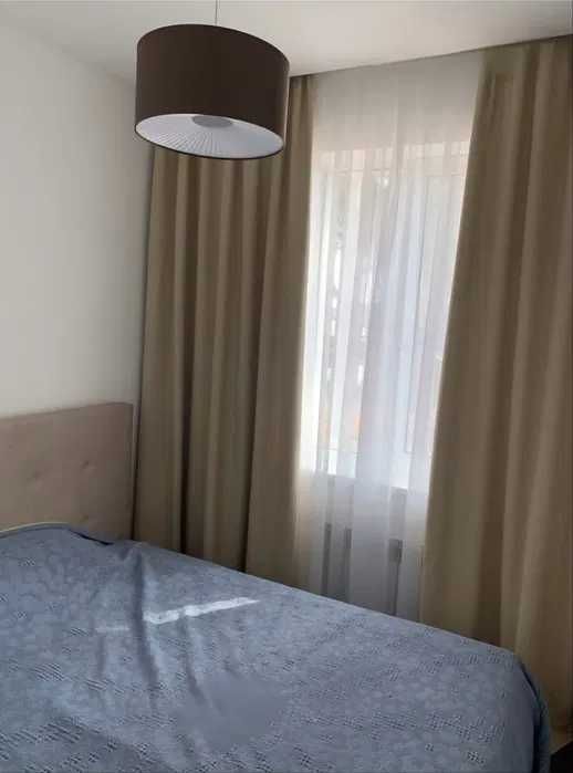 Продаю комфортну 2К з меблями і технікою при вїзді. Газ.