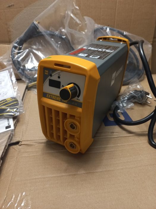 Сварочный инвертор Hugong Extreme 160