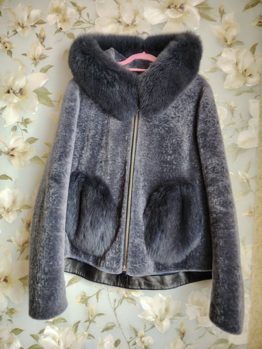 Шуба полушубок овчина с капюшоном и мех натуральный XL