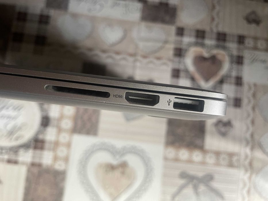 MacBook Pro 2015 (A1398 EMC 2910) - Розбита матриця!