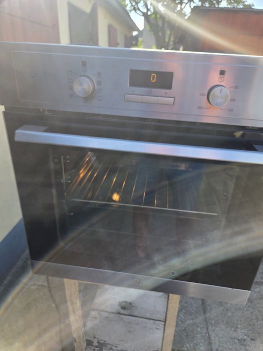 Piekarnik Electrolux EOF3H50BX 65L – stan bardzo dobry, mało używany