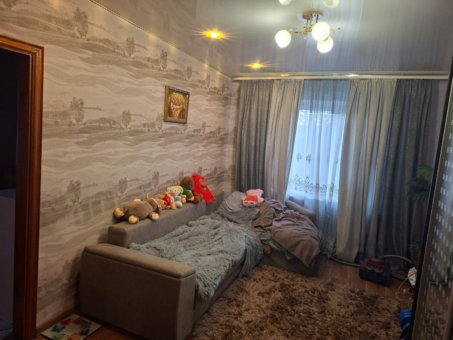 Продаю квартиру біля Рівне