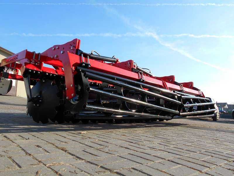 Nowa brona talerzowa (talerzówka) Euro-Masz – hydrauliczna 4,0–6,0 m