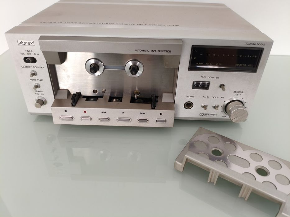 Magnetofon Toshiba Aurex PC-D15