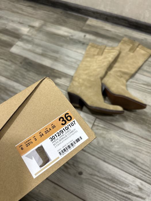 Козаки Zara з натуральної замші