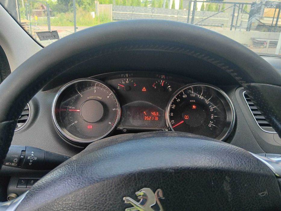 PEUGEOT 5008 osobowy