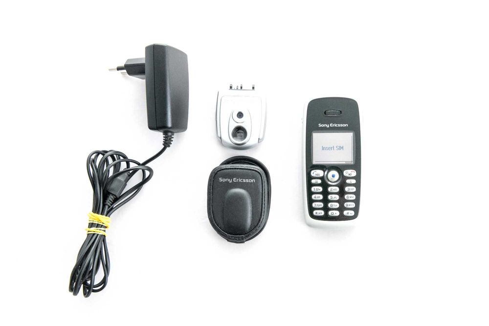Retro telefon komórkowy Sony Ericsson T300 + aparat