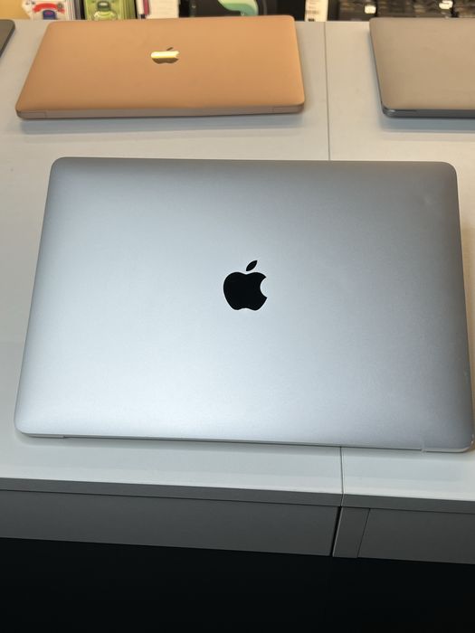 MacBook Air 13 2020 i3/8Gb/256Gb стан 9,3/10 #91150