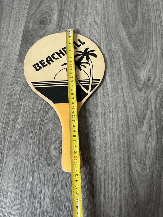 Деревяні ракетки невеличкого розміру