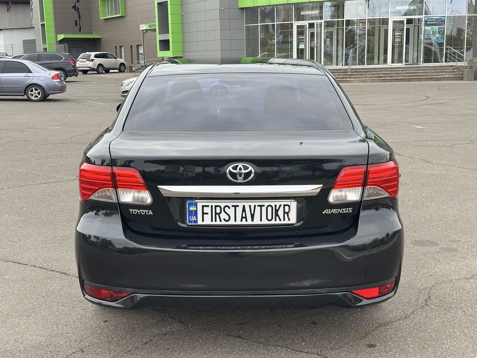 Toyota Avensis 2012