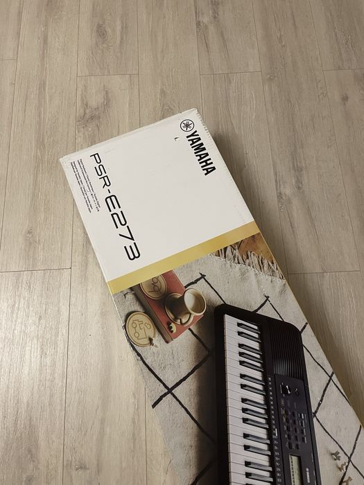 Синтезатор YAMAHA PSR-ER73
