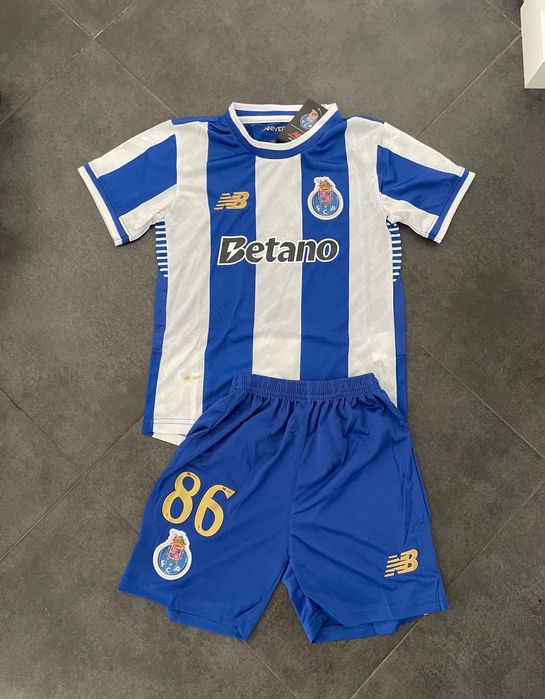 Equipamento R.Mora Porto criança