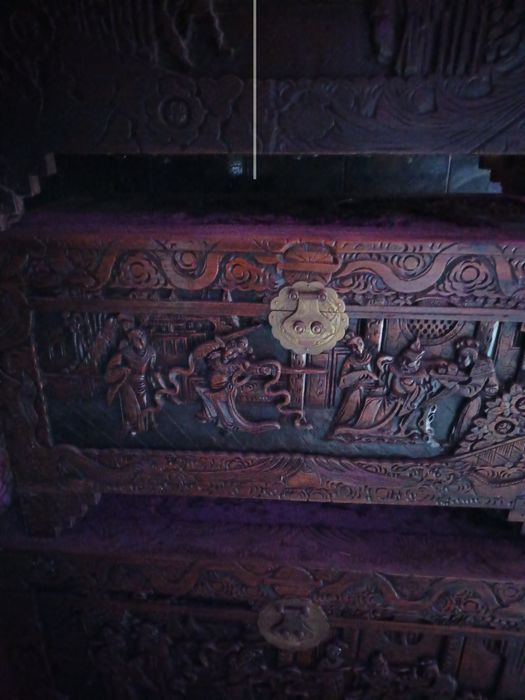 Malas de canfora trabalhadas