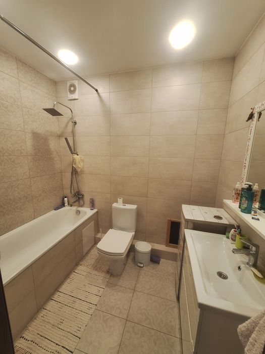 Продаж 3-х кімнатної квартири р-н 5 школи