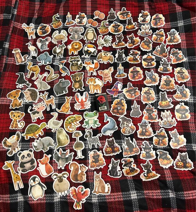 Наклейки тварин, монстрів, тематика Хеловін, размальовка з вовками