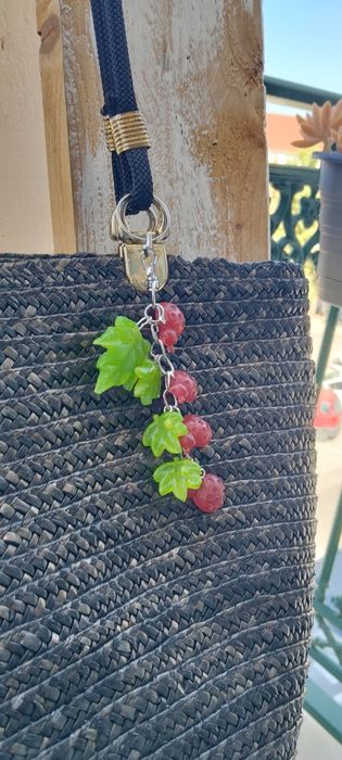 Bag charm artesanal joaninhas