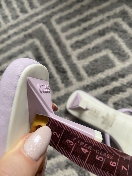 Klapki Guess rozmiar 38