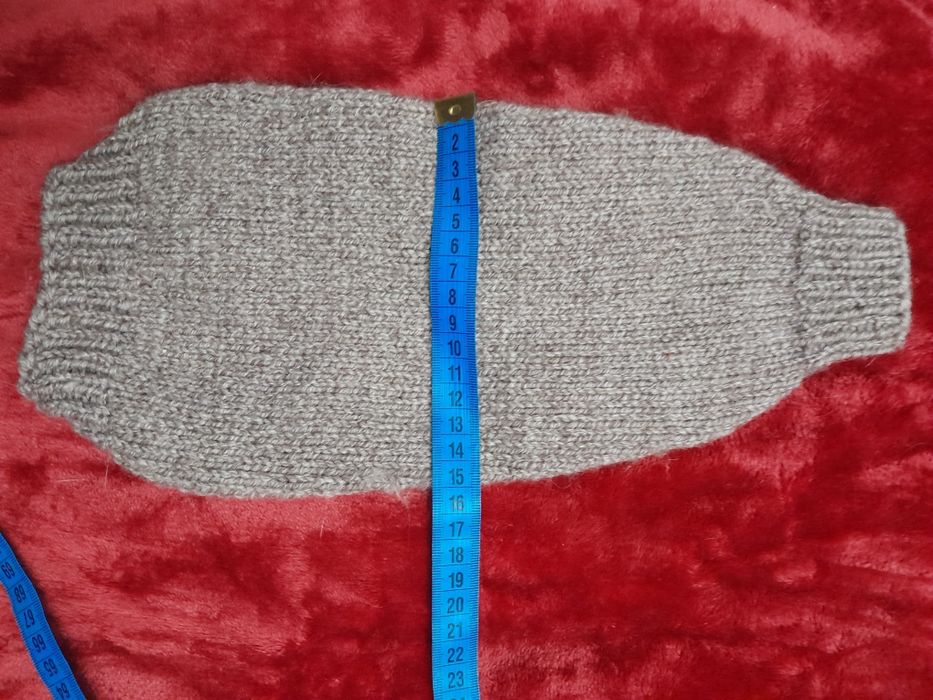 Вьязаний светр для котика