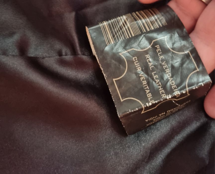 Casaco preto  em pele