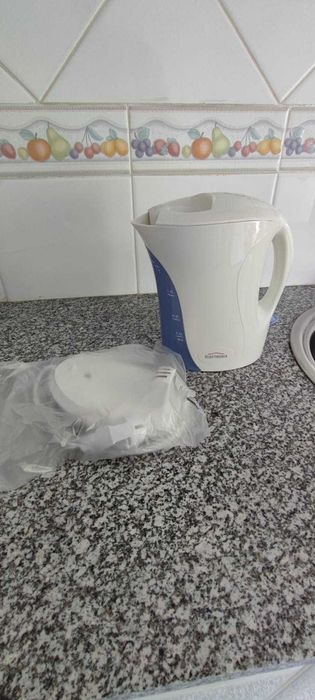 Jarro Elétrico, 1,7 litros, 1850-2200W da Electronia