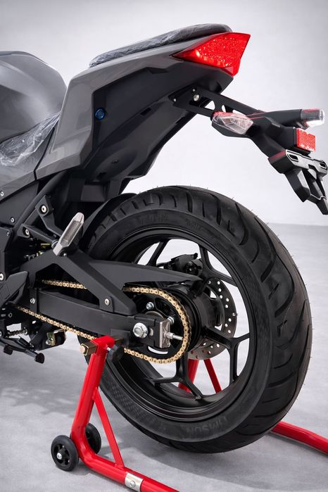 Електромотоцикл Z1000, 72v120Ah 5000w