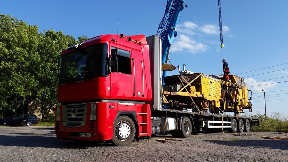 Transport Kontenerów Dźwig Usługi HDS Platforma Niskopodwoziowy