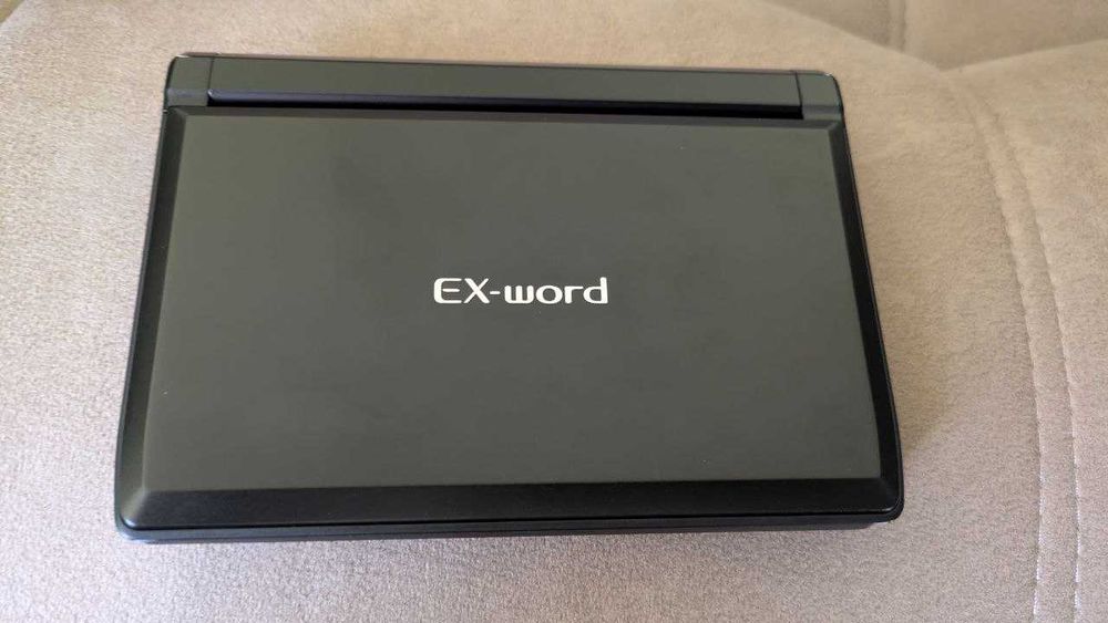 Casio Ex-Word EW-G6600C електронний словник