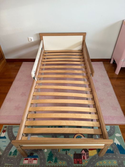 Cama criança com colchão e barras proteção