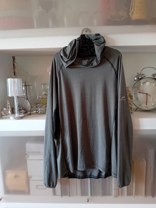 Bluza sportowa marki Pro Touch z kapturem i kominem
