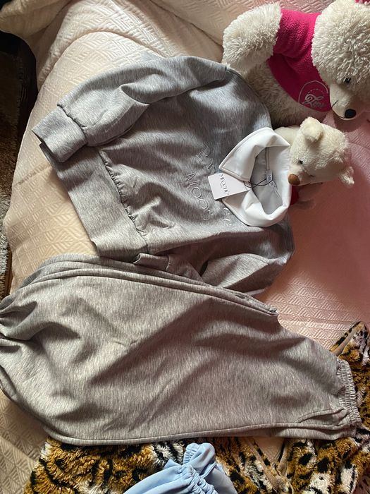 Fato de treino novo com etiqueta