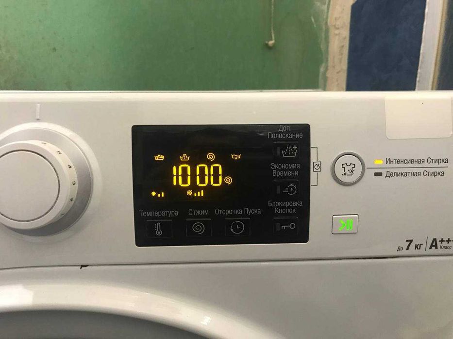 Стиральная машина Hotpoint Ariston RSPG 723