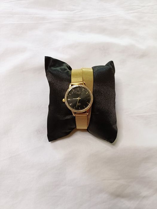 Relógio novo de marca