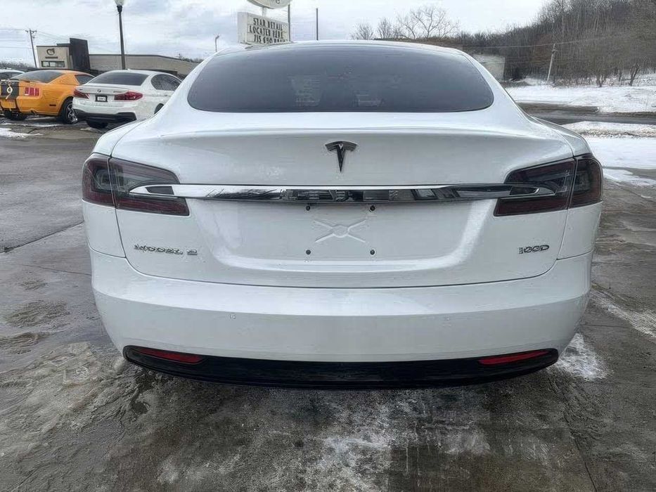 Tesla Model S P100D      2017