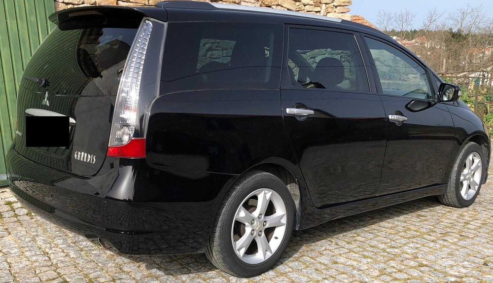 Mitsubishi Grandis 2009
