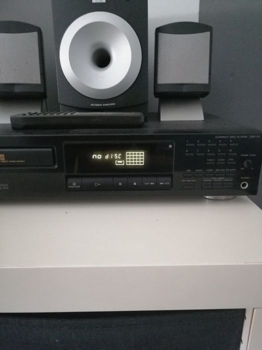 Leitor de CD + sistema de som