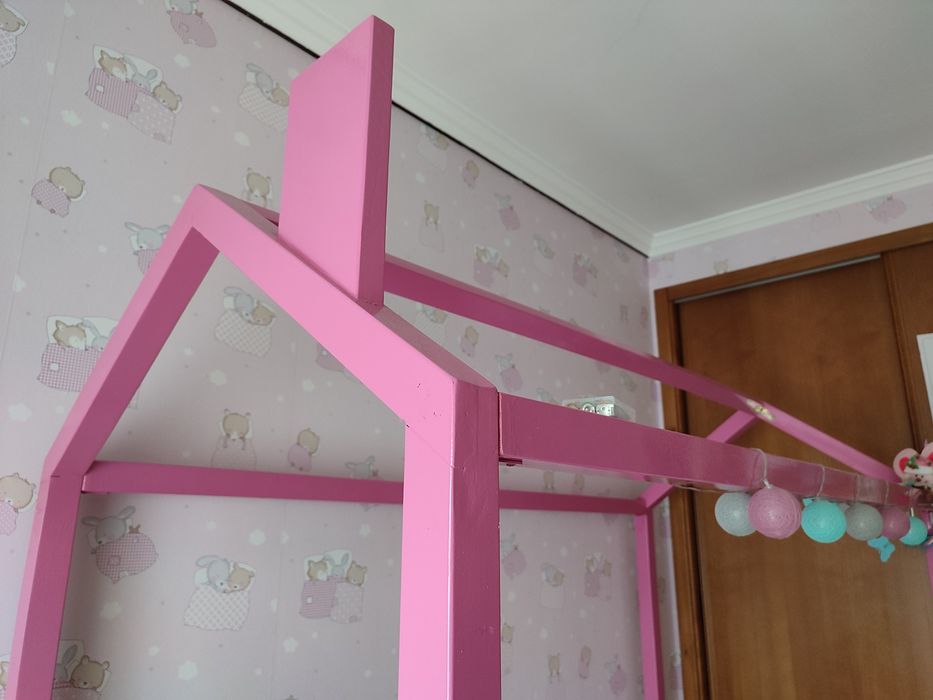 Cama feita à mão, personalizada