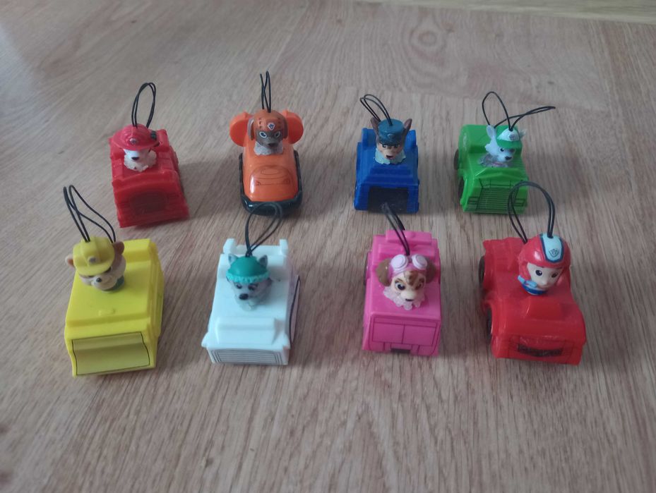 Figurki Psi Patrol z pojazdami - 8 sztuk